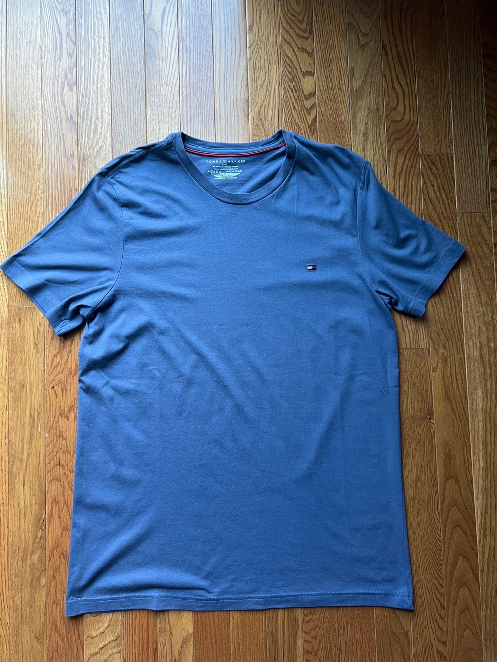 Tommy Hilfiger Men’s Navy Blue Crew Neck Tee with Flag Logo